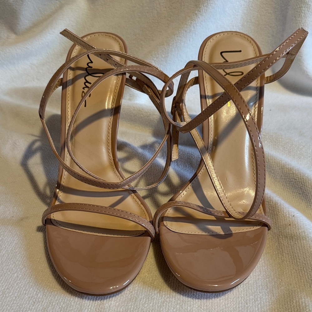 Lulu's Chic Tan Strappy Heels